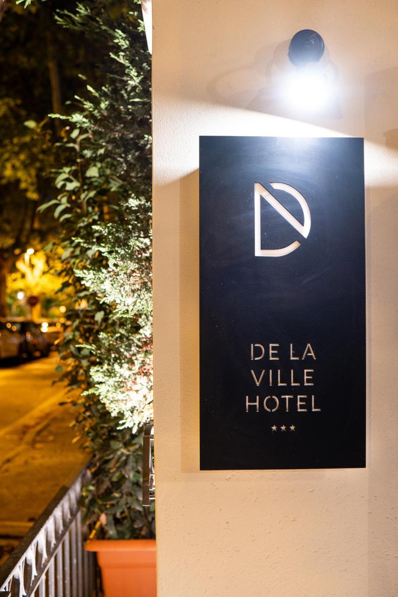 De La Ville Hotel Cattolica Eksteriør bilde
